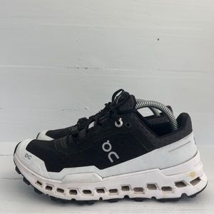 On Cloud Running Sneakers Black White Women's 6 Athletics Swiss Engineering